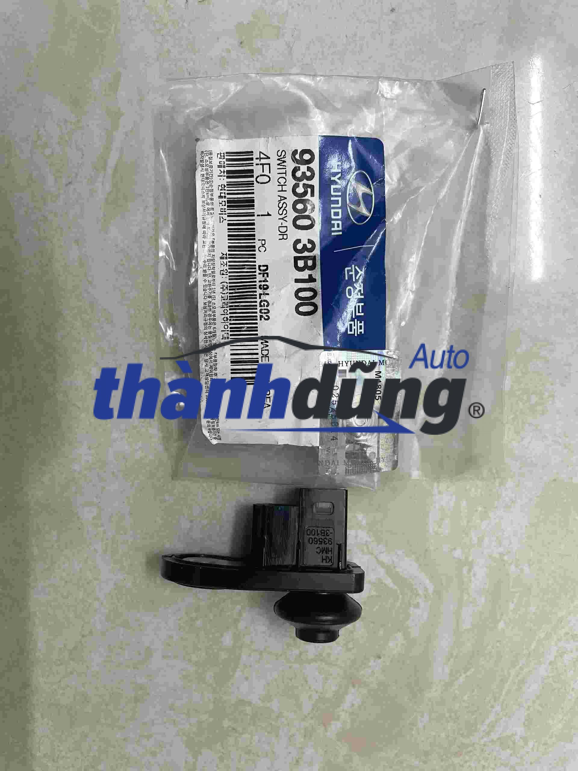 CÔNG TẮC MỞ CỬA KIA CARNIVAL, CERATO, BONGO 3, SPECTRA