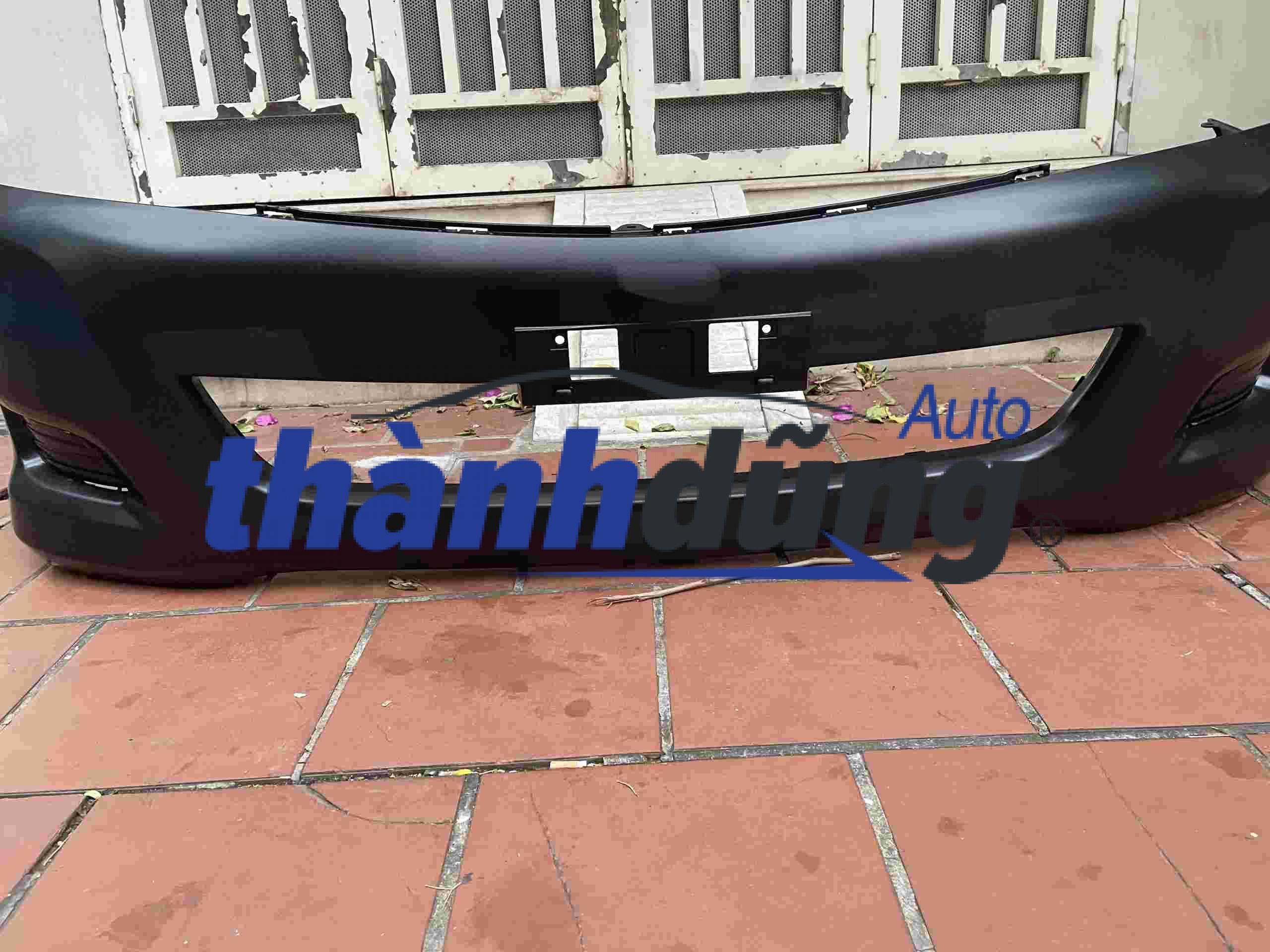 CẢN TRƯỚC TOYOTA INNOVA 2010