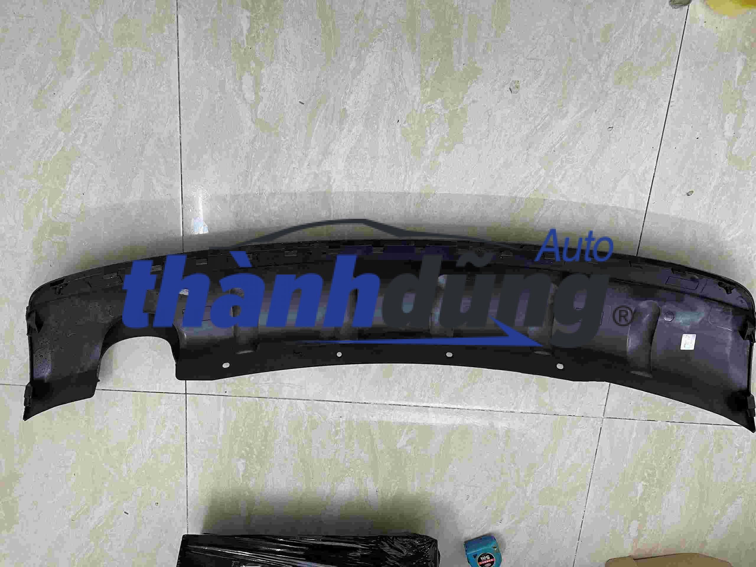 ỐP DƯỚI CẢN SAU KIA CARENS