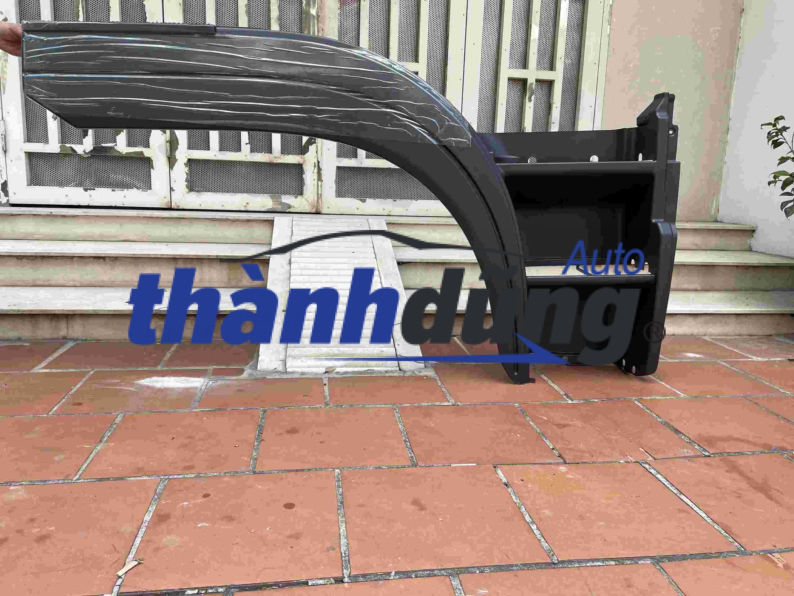 ỐP BẬC LÊN XUỐNG HYUNDAI HD260, HD320, HD170