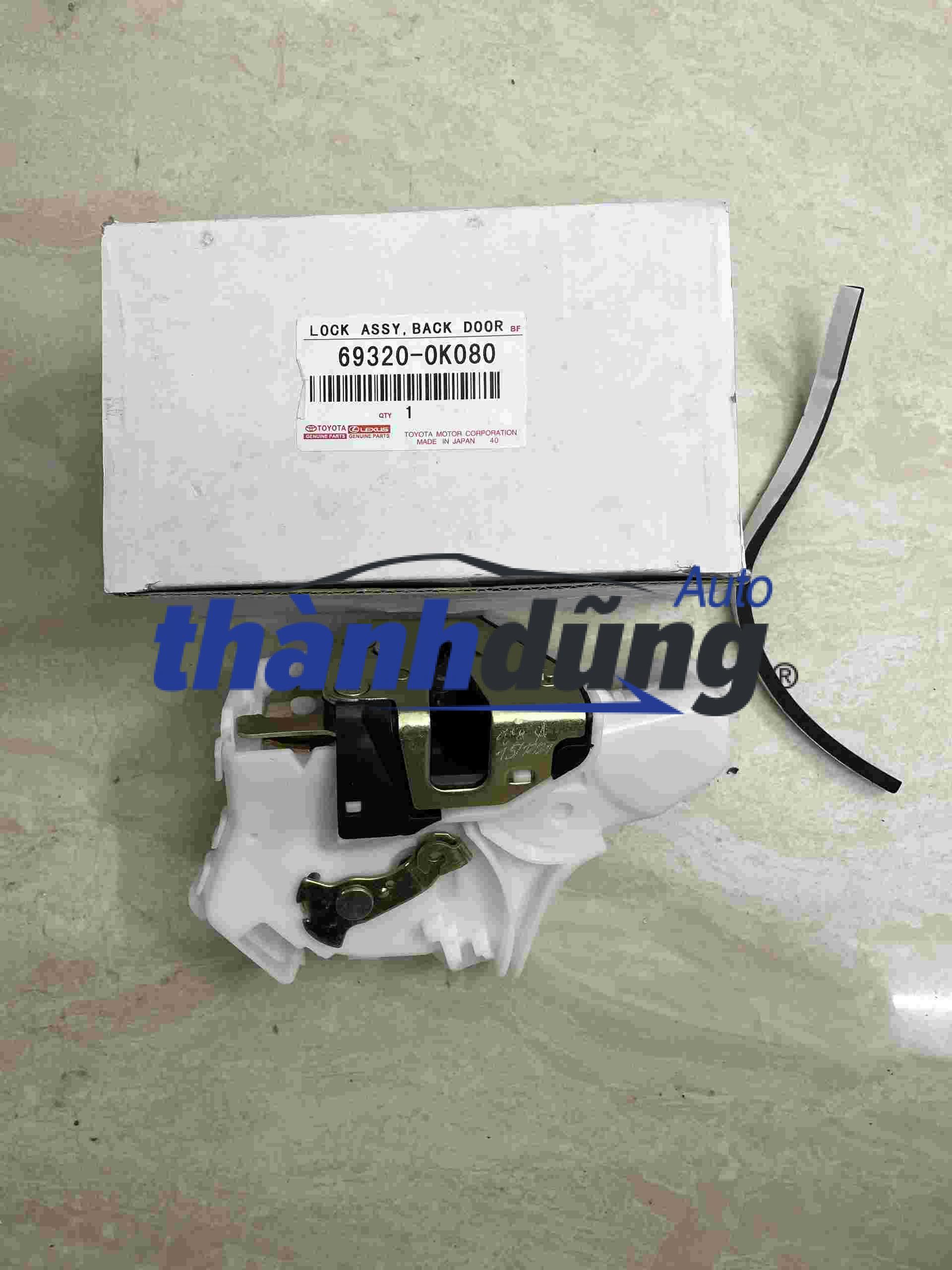 Ổ NGẬM KHÓA CỬA XE TOYOTA INNOVA