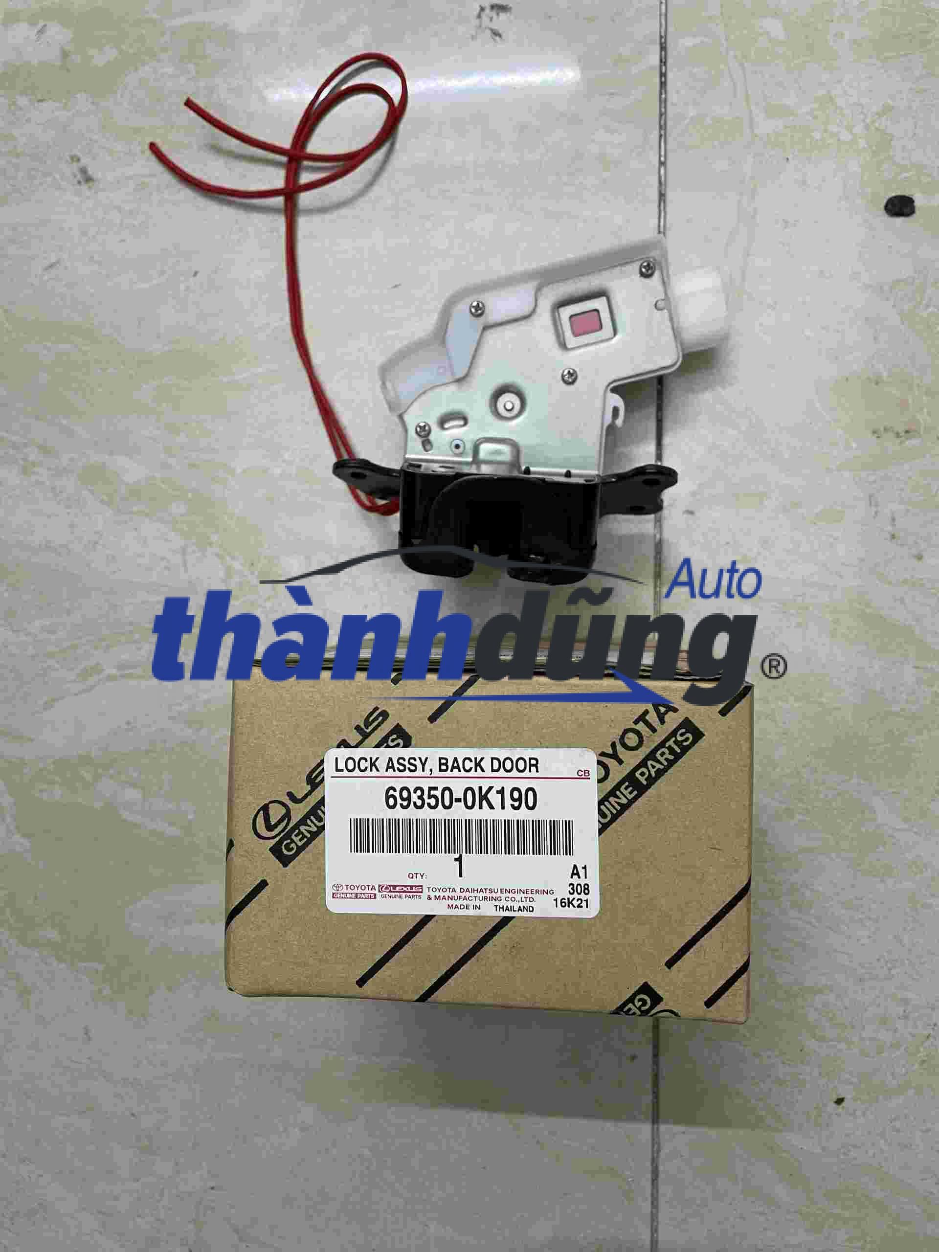 Ổ NGẬM CỐP HẬU TOYOTA FORTUNER