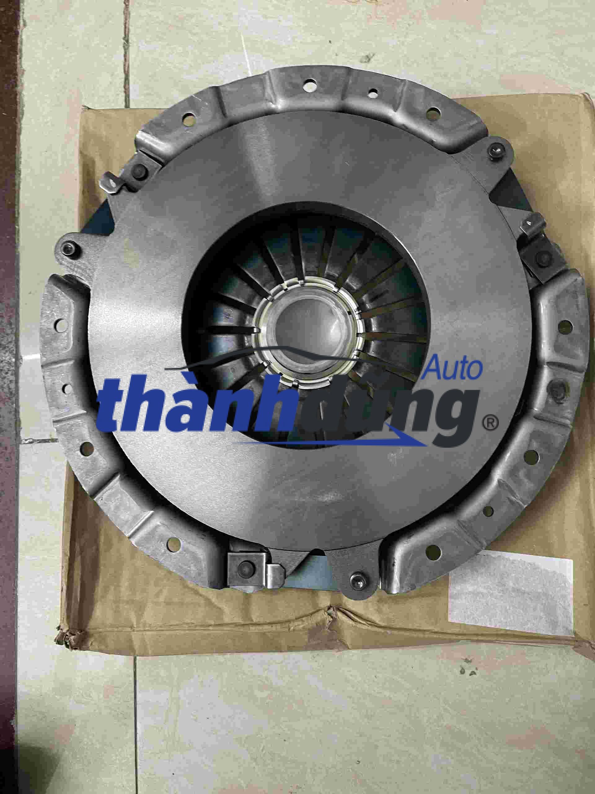 MÂM ÉP XE ISUZU TROOPER