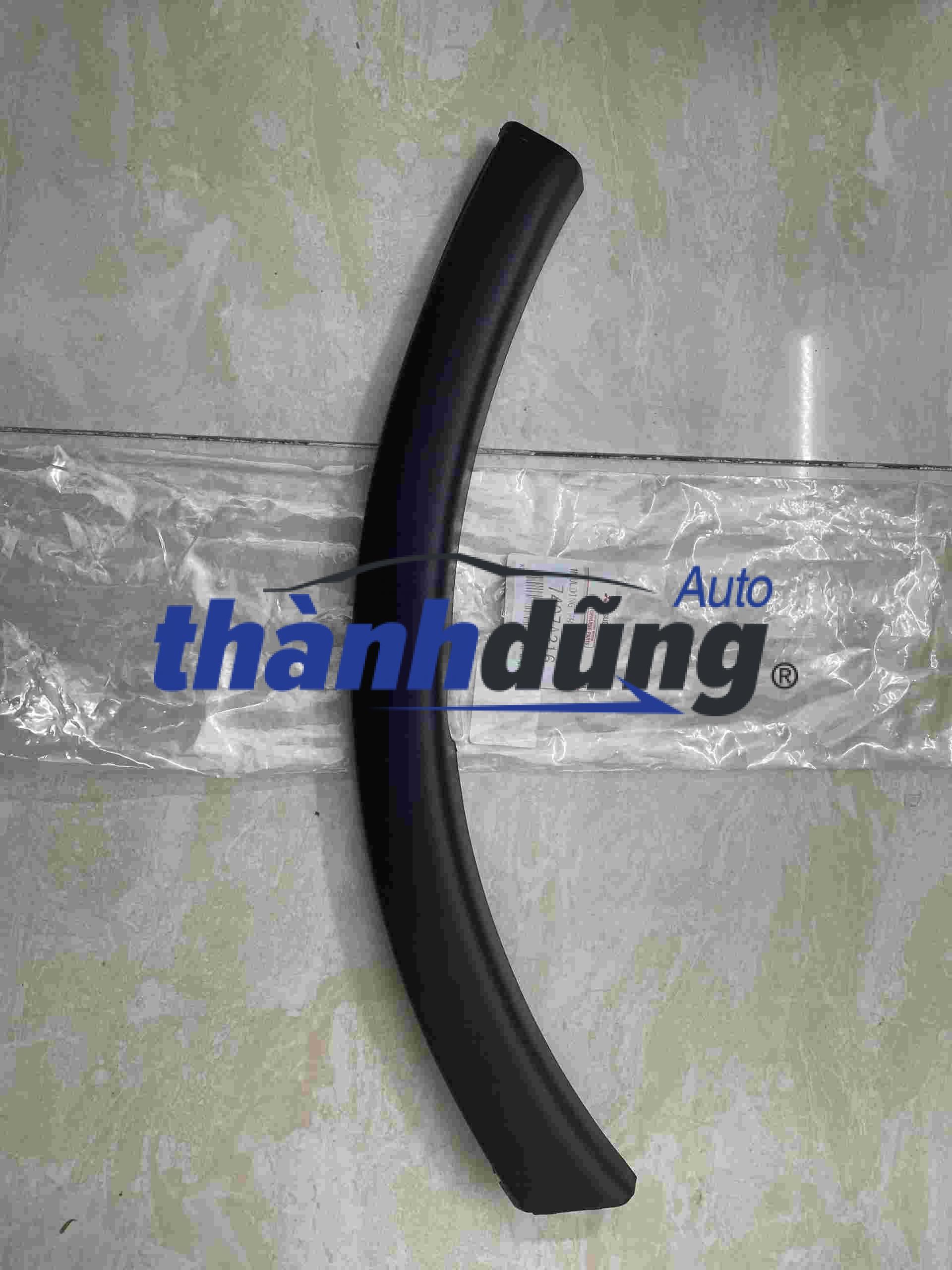 ỐP CUA LỐP MITSUBISHI OUTLANDER