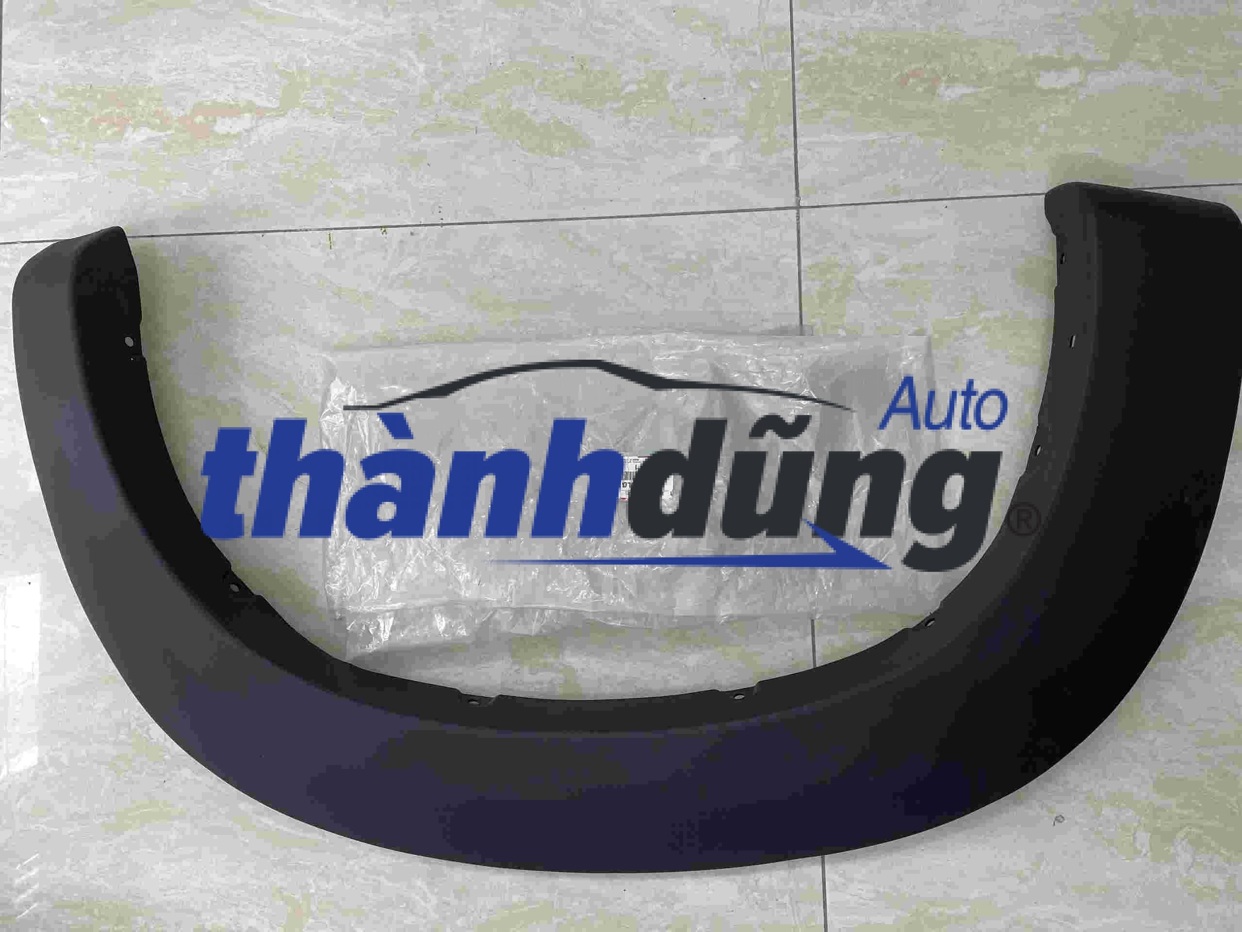 ỐP PHỒNG BÁNH XE TOYOTA HILUX