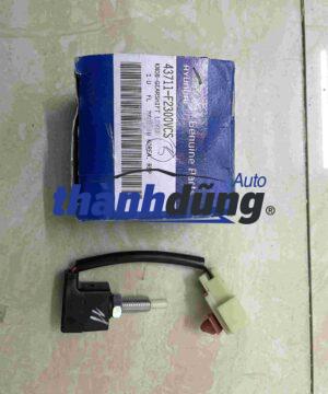 CÔNG TẮC CHÂN CÔN HYUNDAI HD700, HD1000