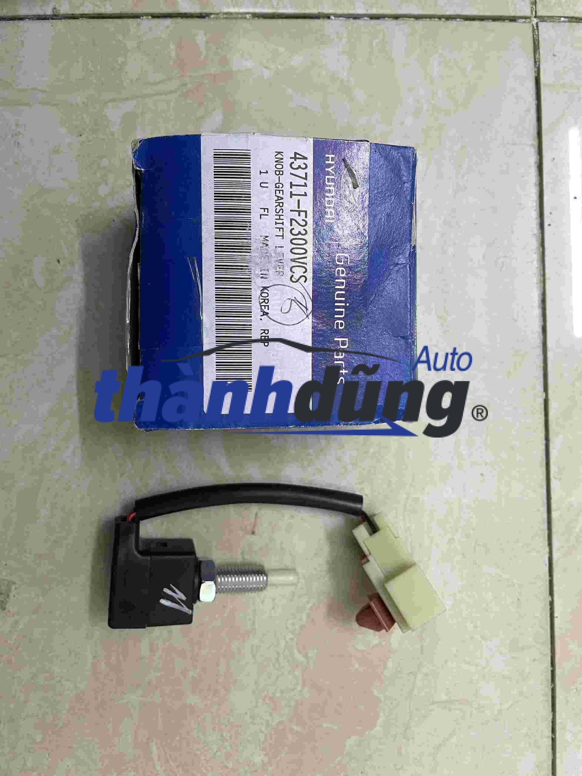 CÔNG TẮC CHÂN CÔN HYUNDAI HD700, HD1000