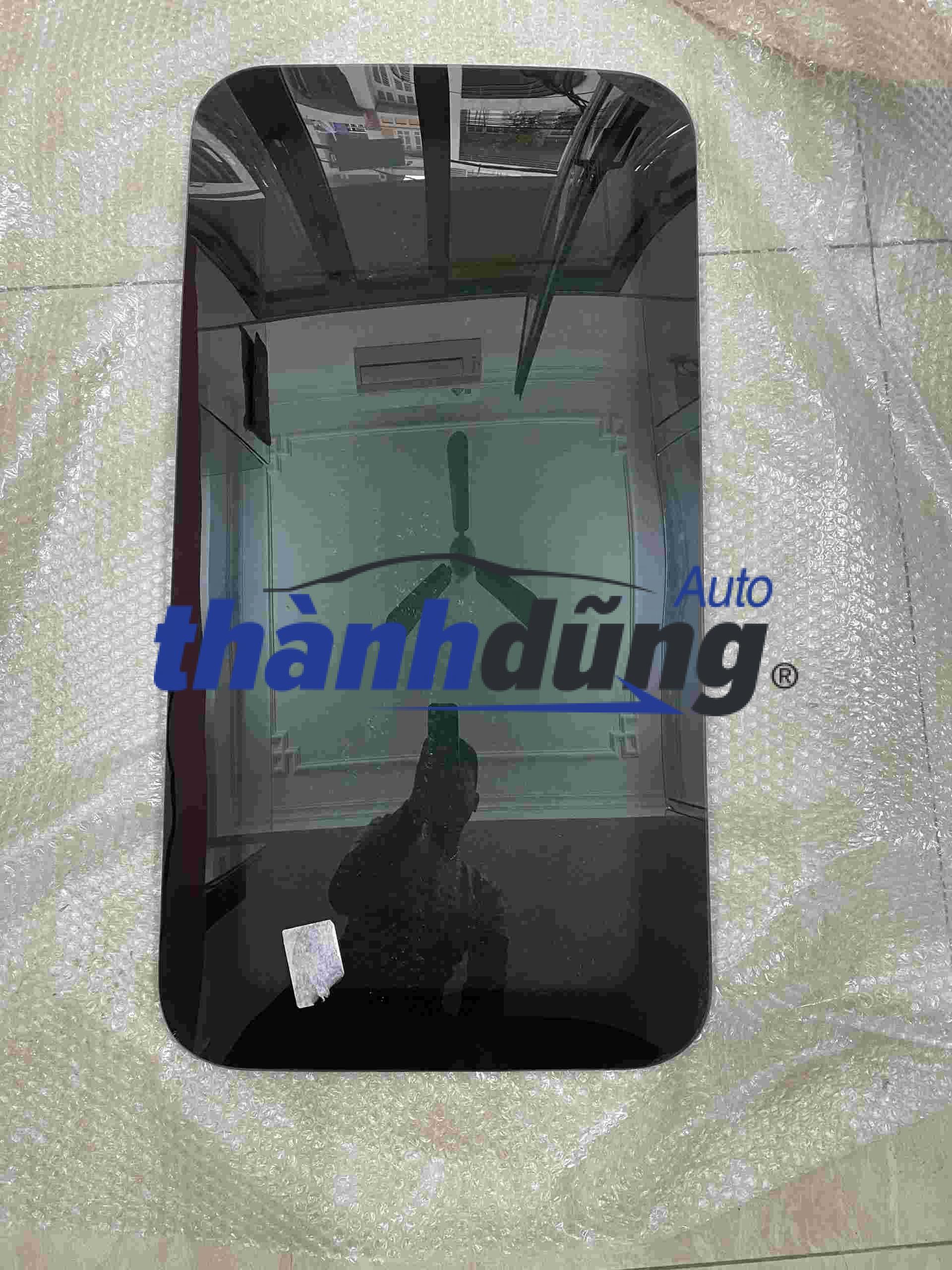 KÍNH CỬA SỔ TRỜI HYUNDAI TUCSON