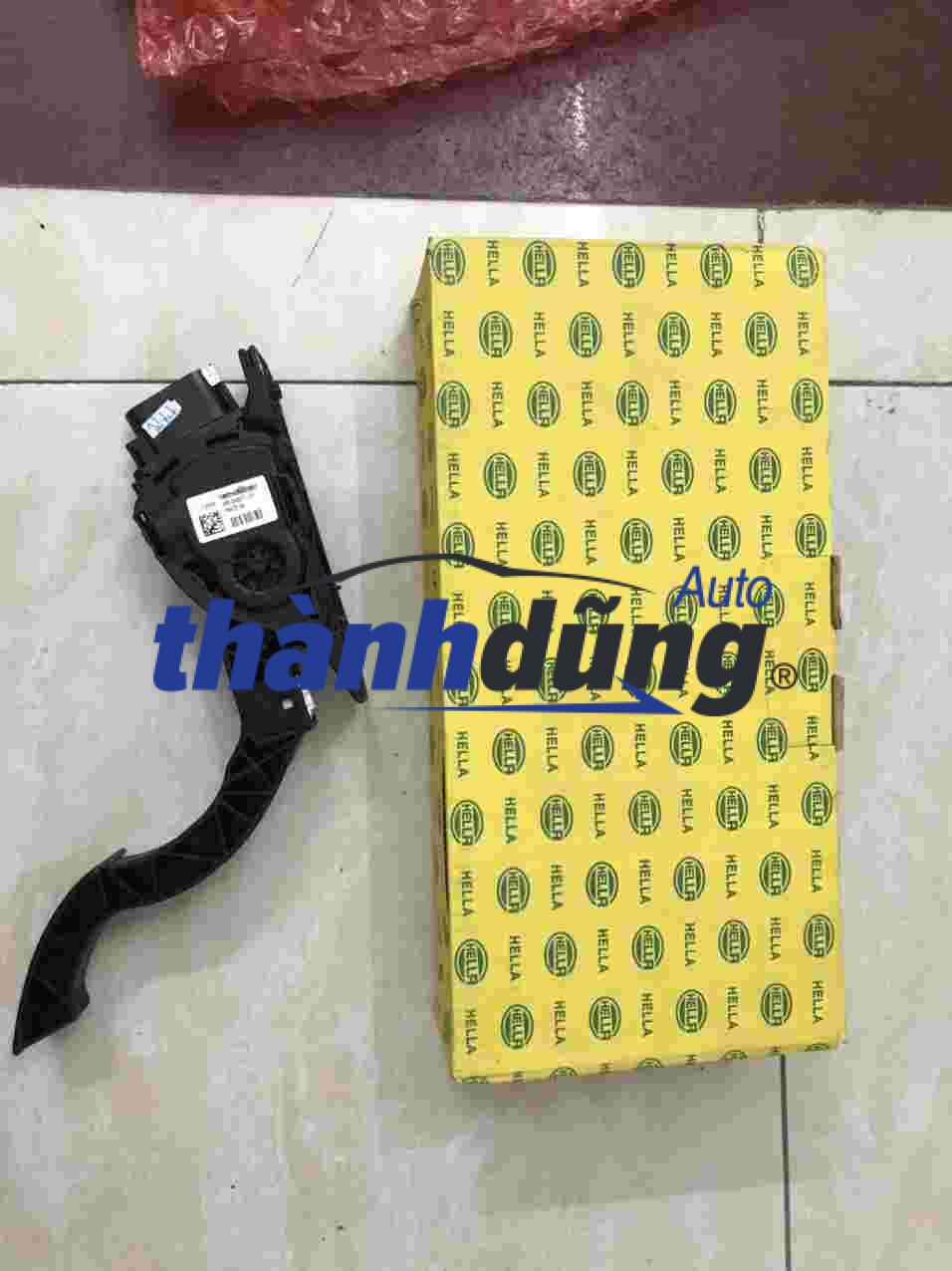 BÀN ĐẠP CHÂN GA MAZDA 6, 3