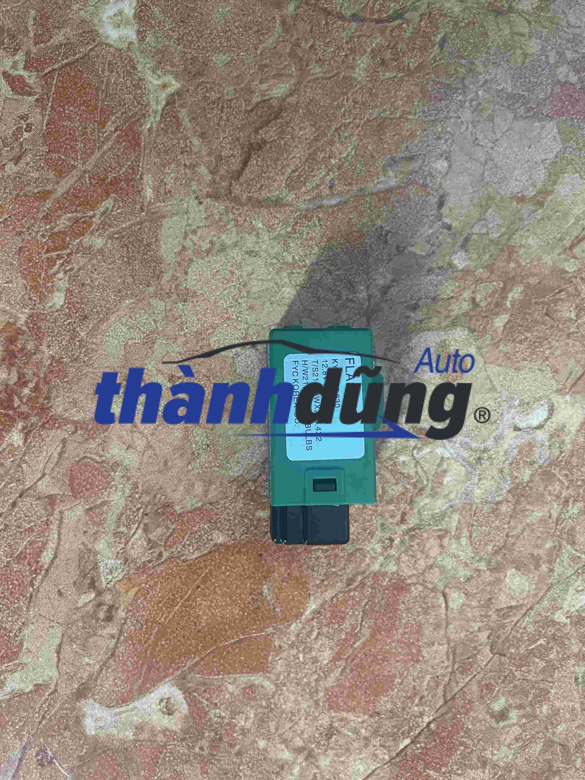 RƠ LE XI NHAN KIA SORENTO, CARENS, RIO