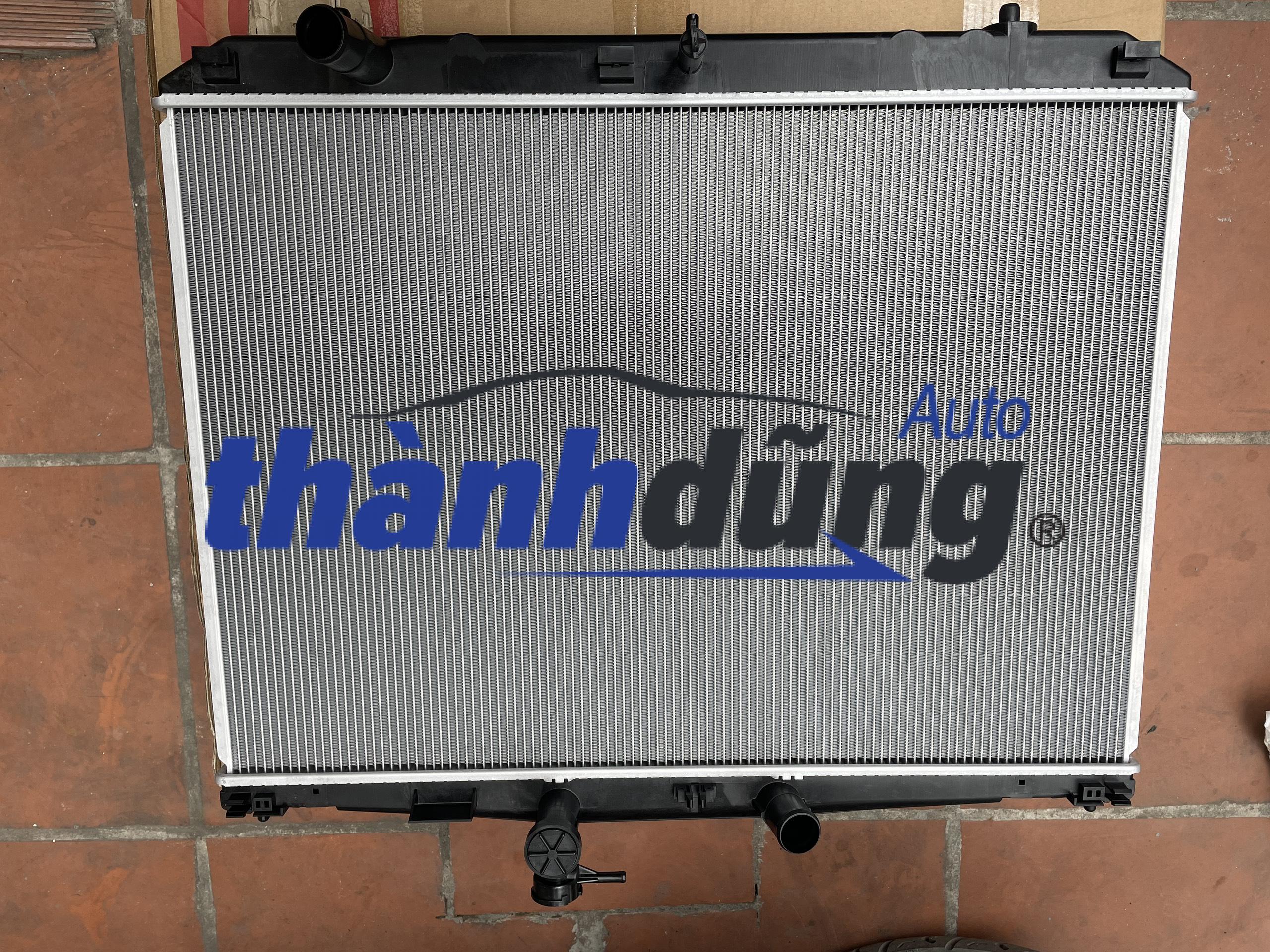 KÉT NƯỚC TOYOTA HIGHLANDER 2016