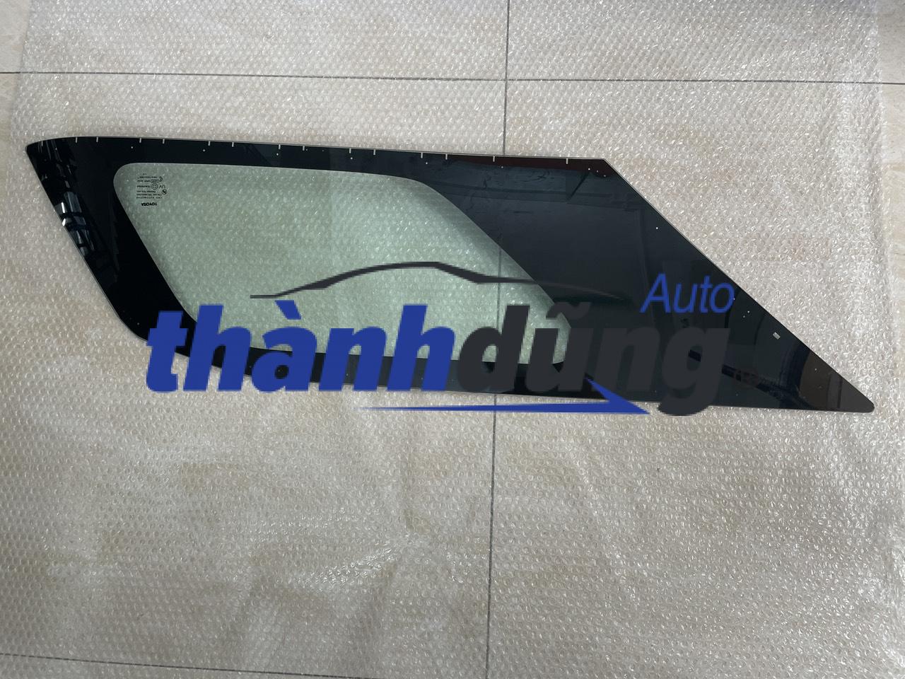 KÍNH HÔNG SAU TOYOTA FORTUNER 2018