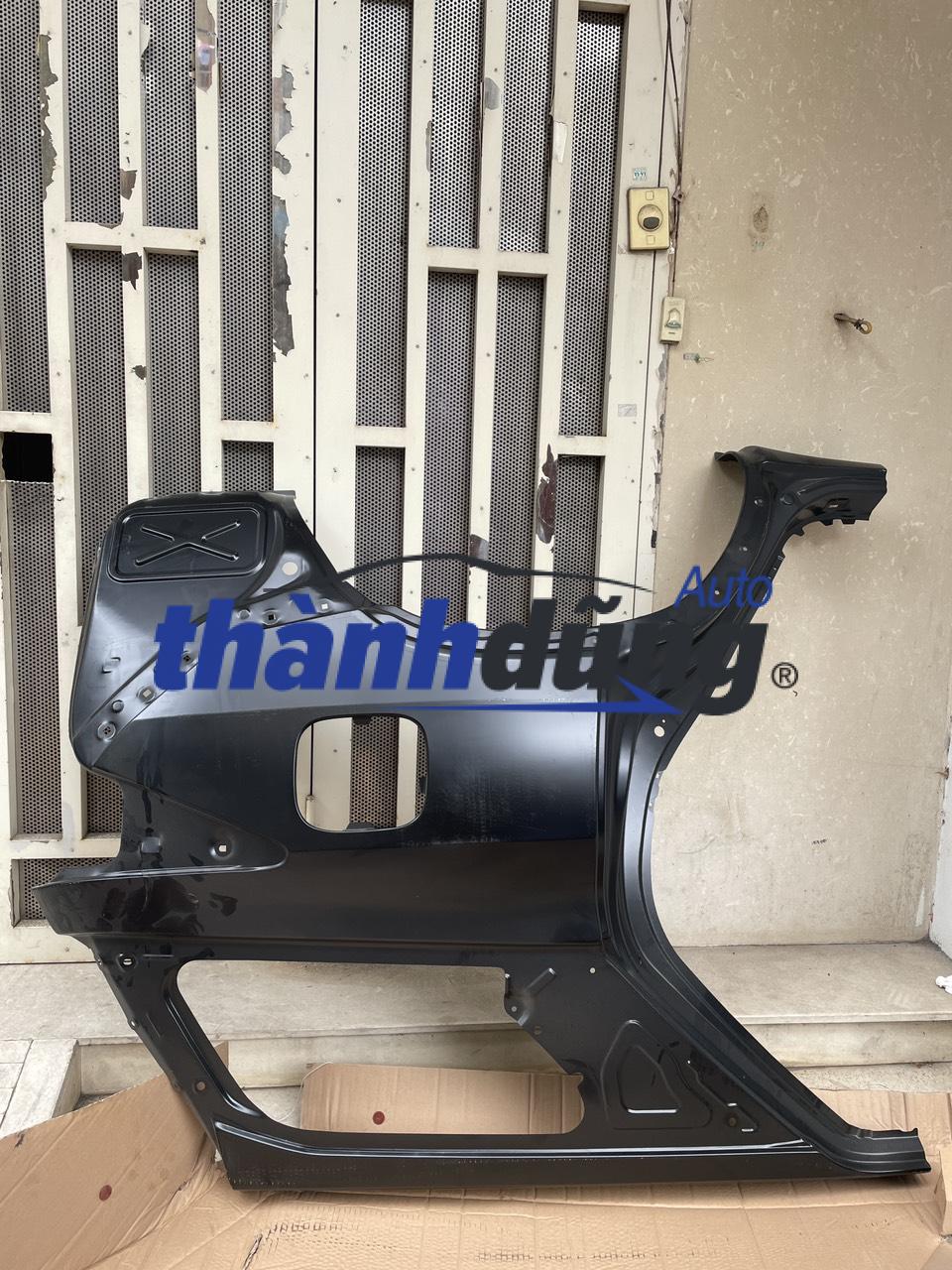 HÔNG SAU TRÁI TOYOTA FORTUNER