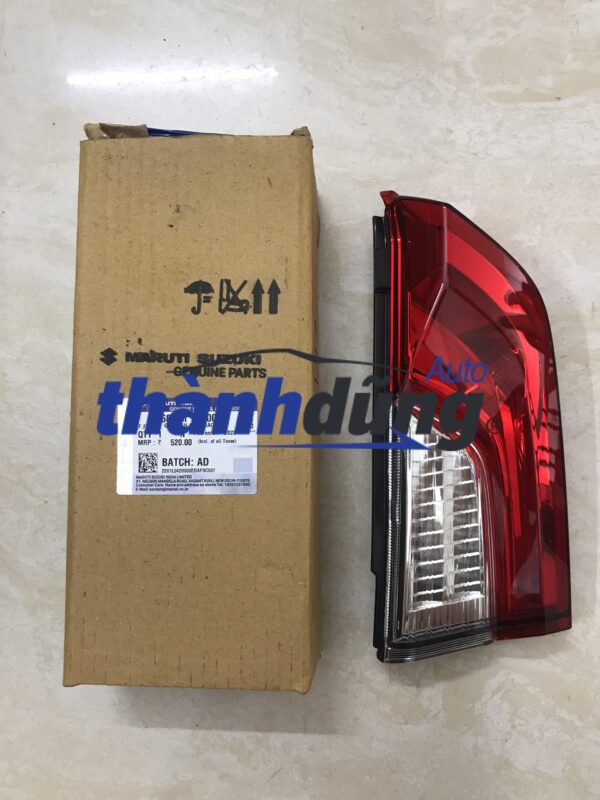 ĐÈN HẬU TRONG TRÁI SUZUKI ERTIGA