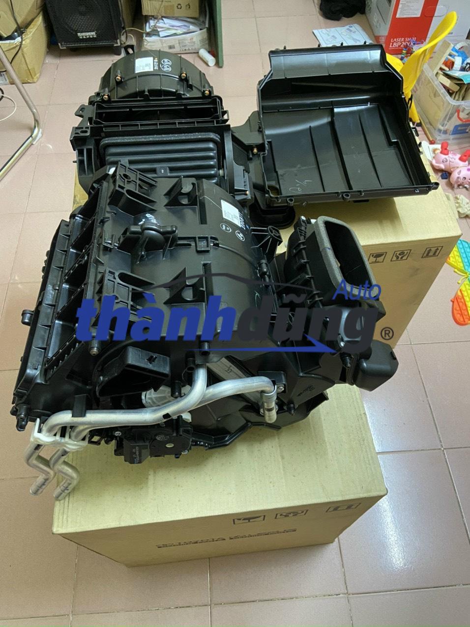 Hộp quạt giàn lạnh Toyota Yaris