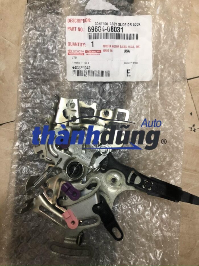 Ổ ngậm khóa cửa Toyota Fortuner