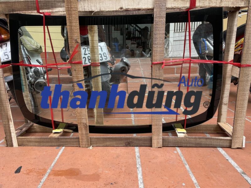 Kính cốp hậu Suzuki Ciaz