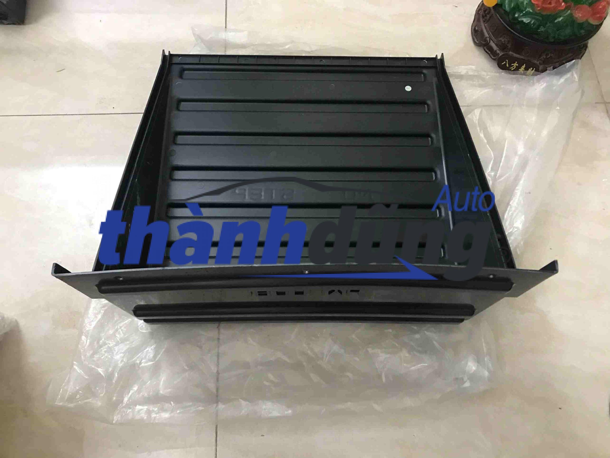 CHẮN BÙN LÒNG DÈ TRƯỚC HYUNDAI HD700