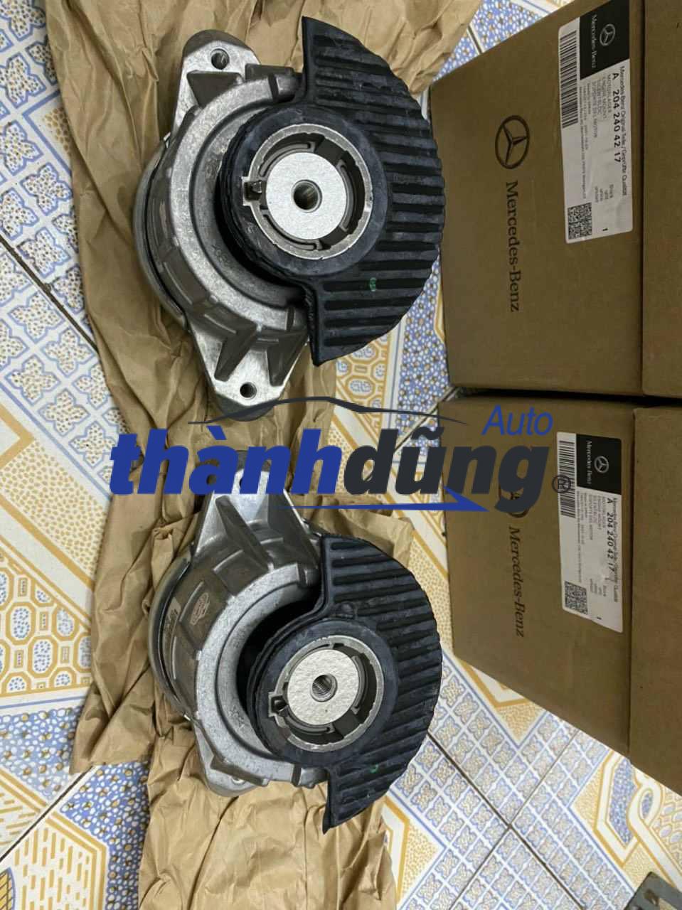 CAO SU CHÂN MÁY MERCEDES C200