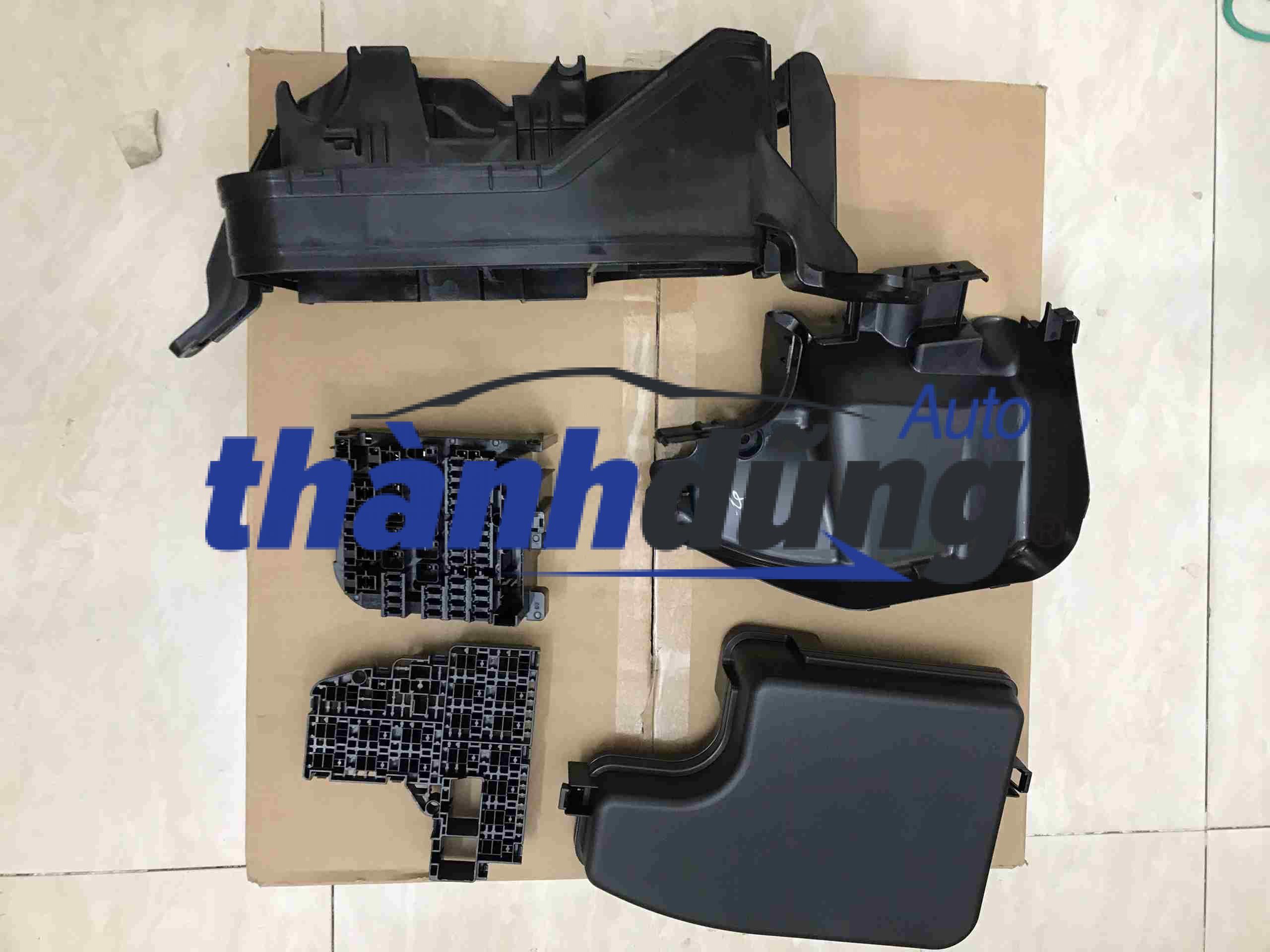 NẮP HỘP CẦU CHÌ MAZDA 6