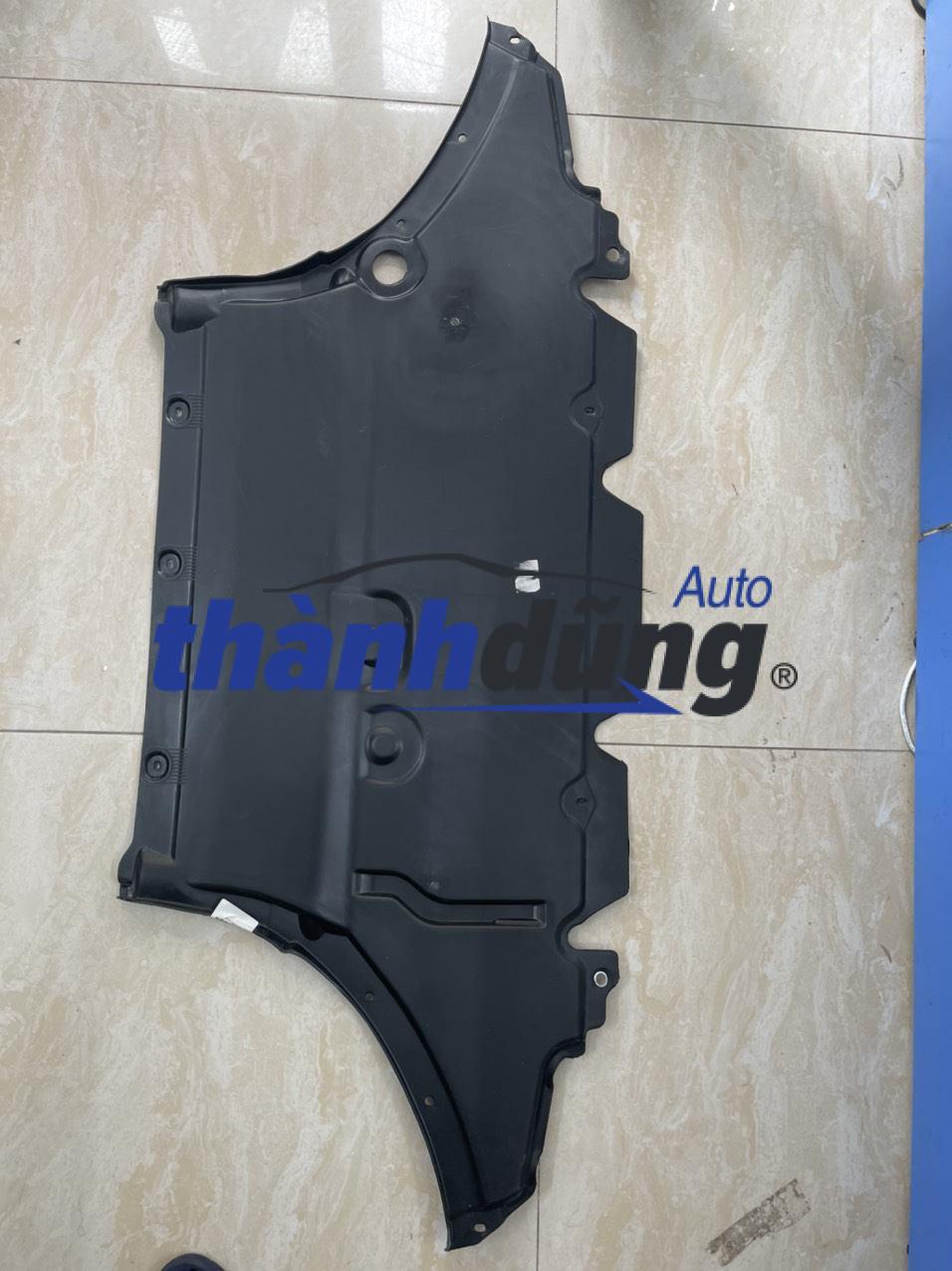 CHẮN BÙN GẦM MÁY AUDI A4 2012