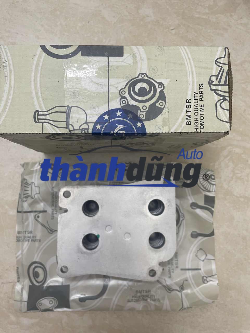 KÉT LÀM MÁT DẦU MERCEDES E200