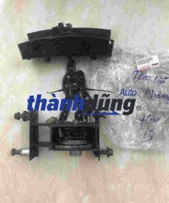 TREO LỐP DỰ PHÒNG HINO 700