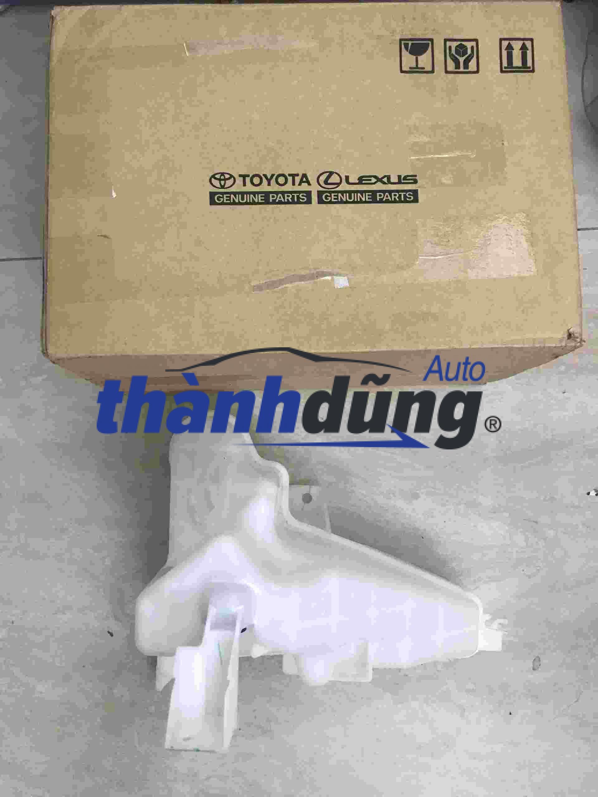 BÌNH NƯỚC RỬA KÍNH TOYOTA HILUX 2015-2020