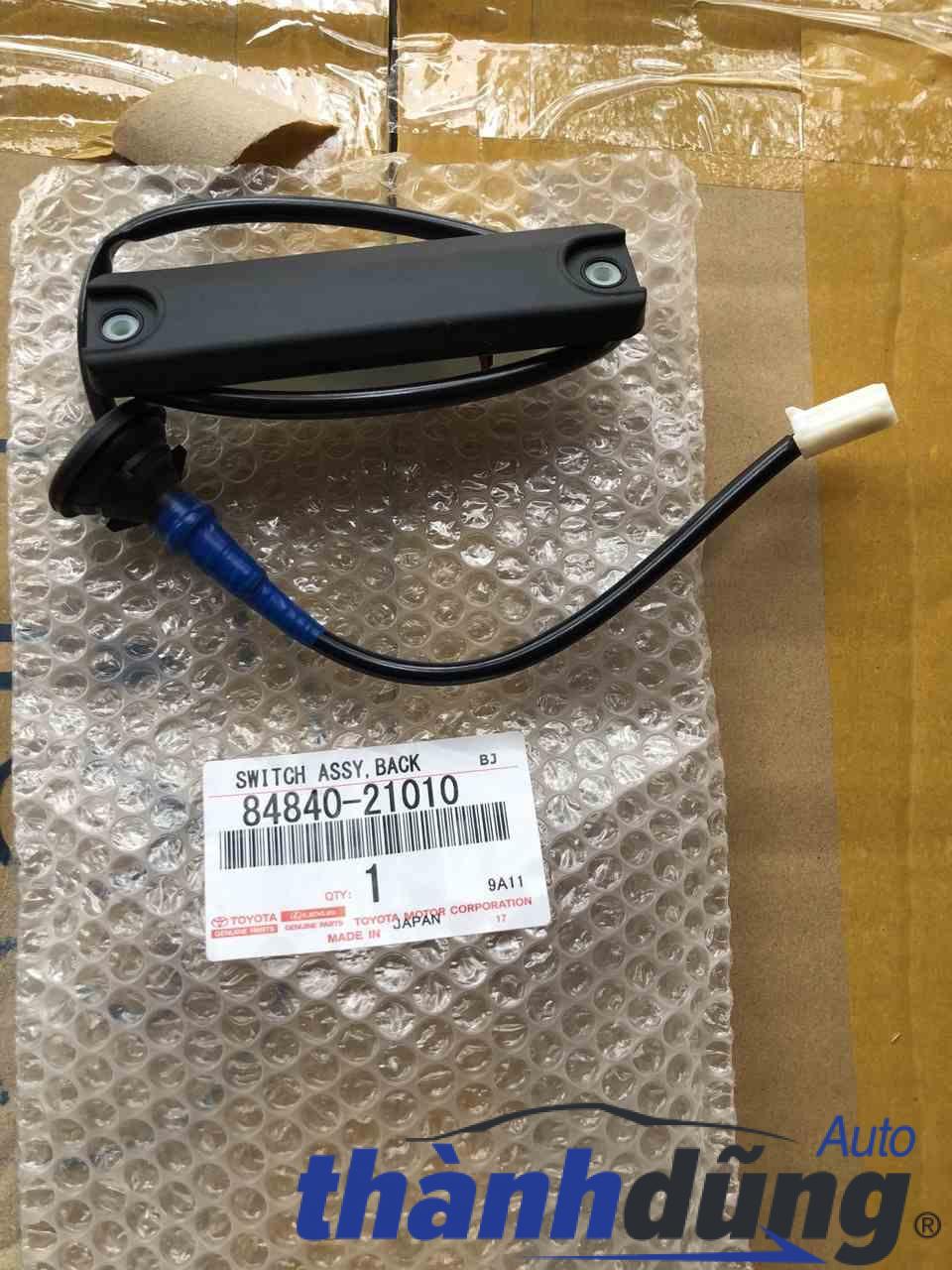 CÔNG TẮC MỞ CỐP HẬU LEXUS RX350