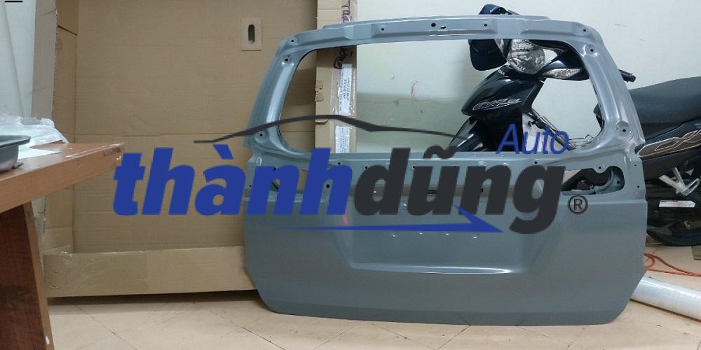 CỐP HẬU TOYOTA INNOVA 2016