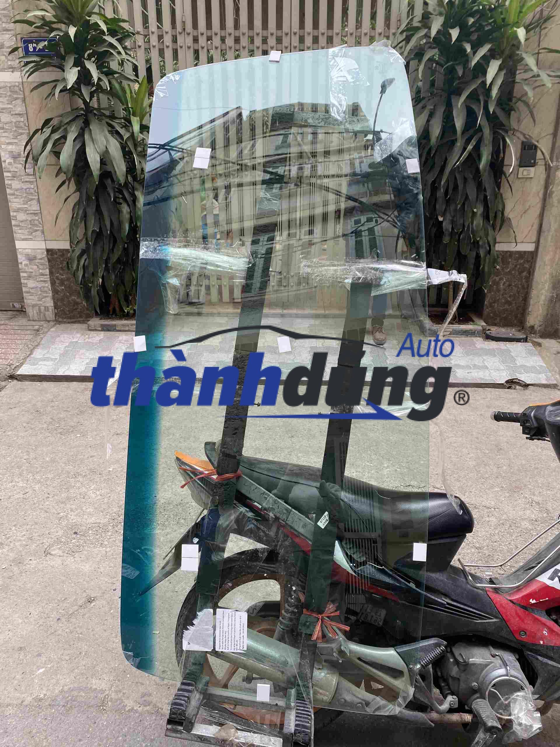 KÍNH CHẮN GIÓ TRƯỚC HYUNDAI HD78