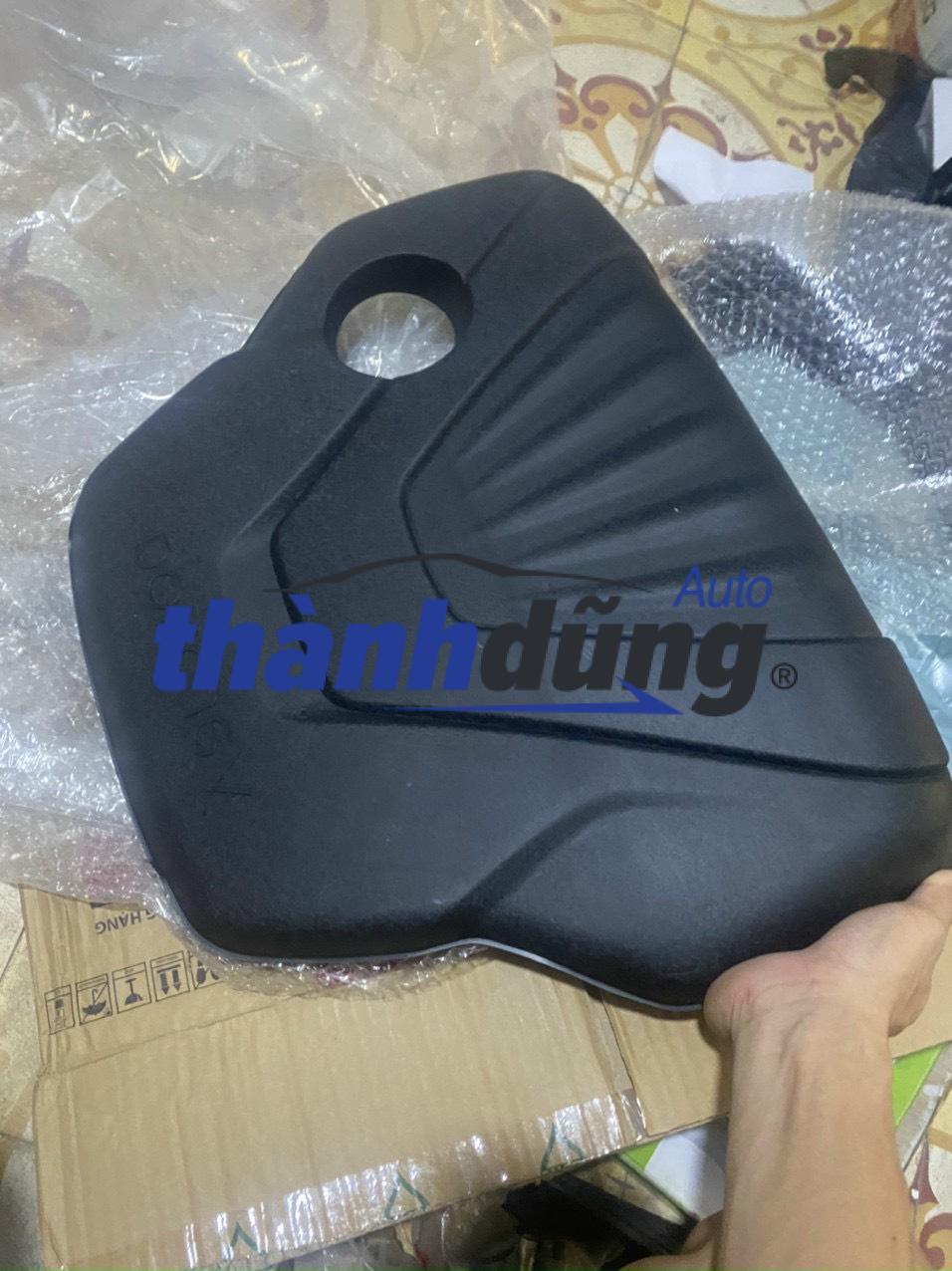 NẮP TRANG TRÍ ĐỘNG CƠ HYUNDAI VELOSTER