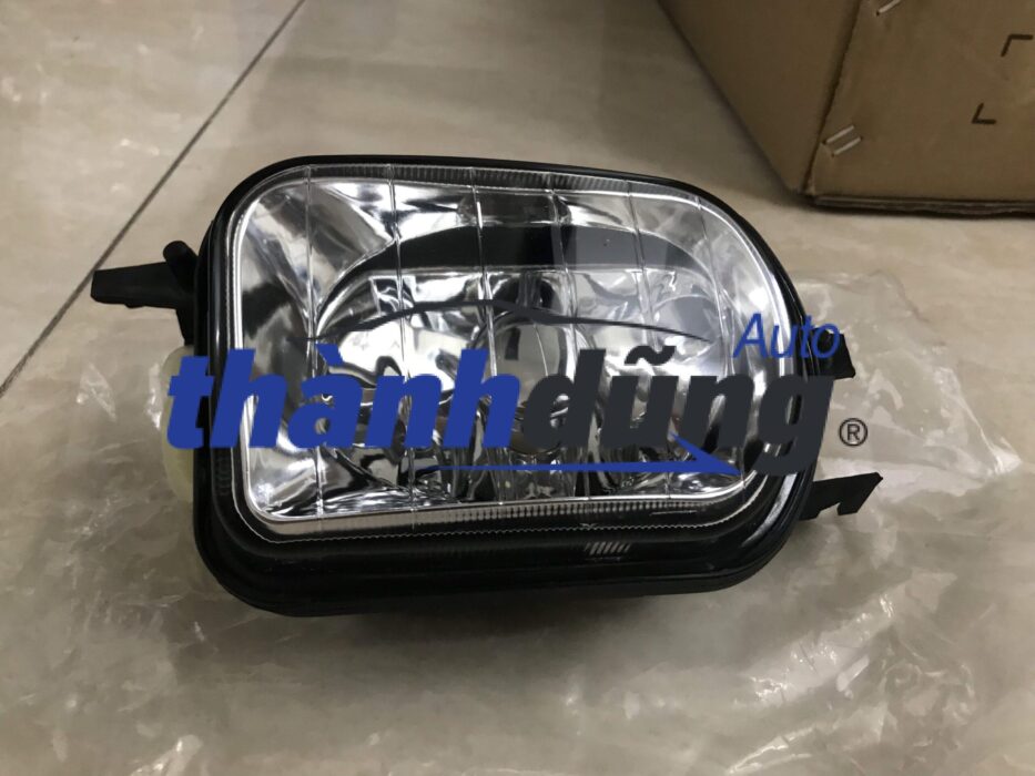Đèn sương mù mercedes c200