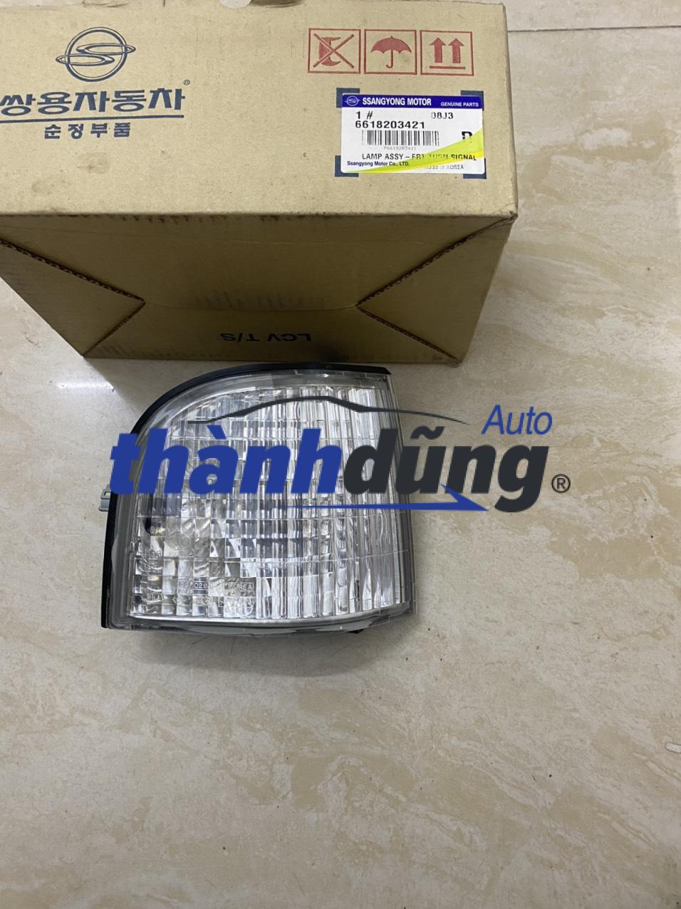 ĐÈN GẦM MERCEDES MB100