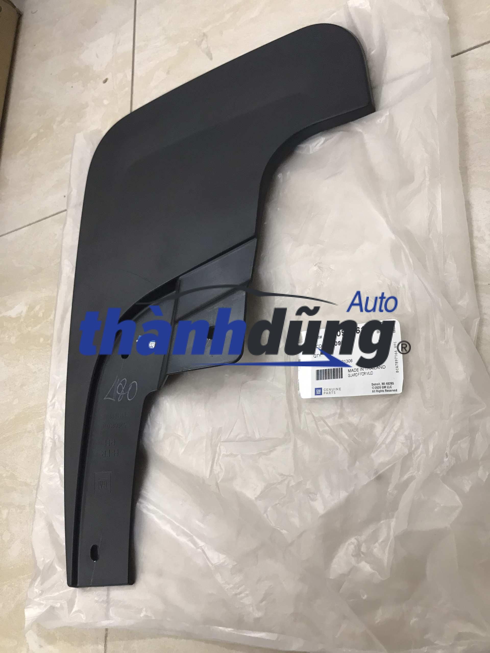 CHẮN BÙN BÁNH CHEVROLET COLORADO 2012-2020