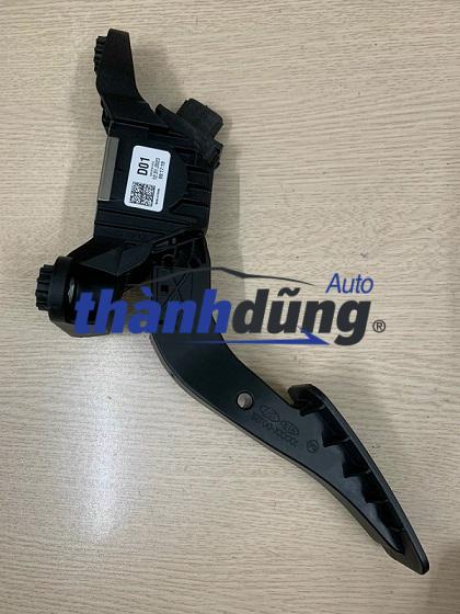 BÀN ĐẠP CHÂN GA KIA SORENTO