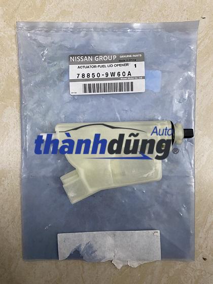 CƠ CẤU MỞ NẮP BÌNH XĂNG NISSAN TEANA 2009-2012