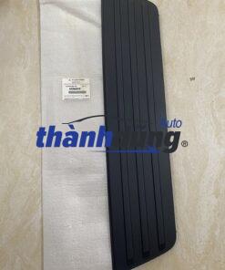 ỐP GIỮA BA ĐỜ SỐC SAU MITSUBISHI TRITON