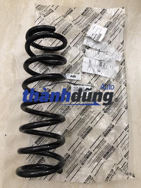 LÒ XO PHUỘC NHÚN SAU TOYOTA INNOVA