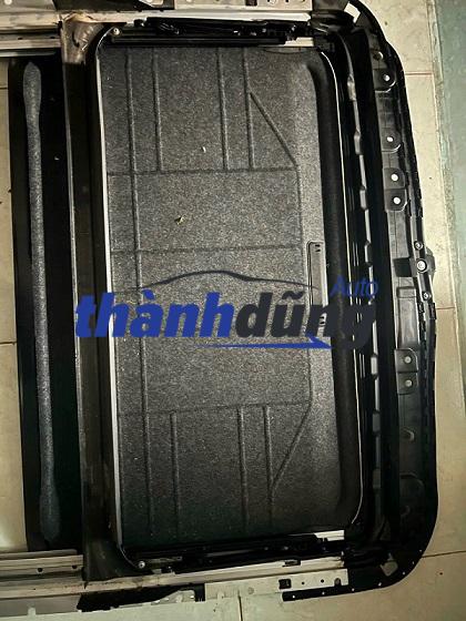 KHAY KÍNH CỬA SỔ TRỜI MAZDA CX5