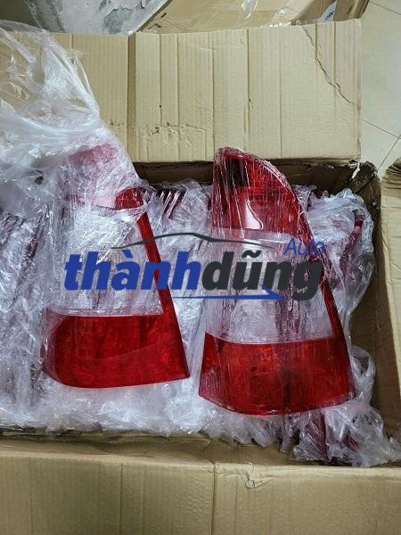 VỎ NHỰA MẶT ĐÈN HẬU TOYOTA INNOVA