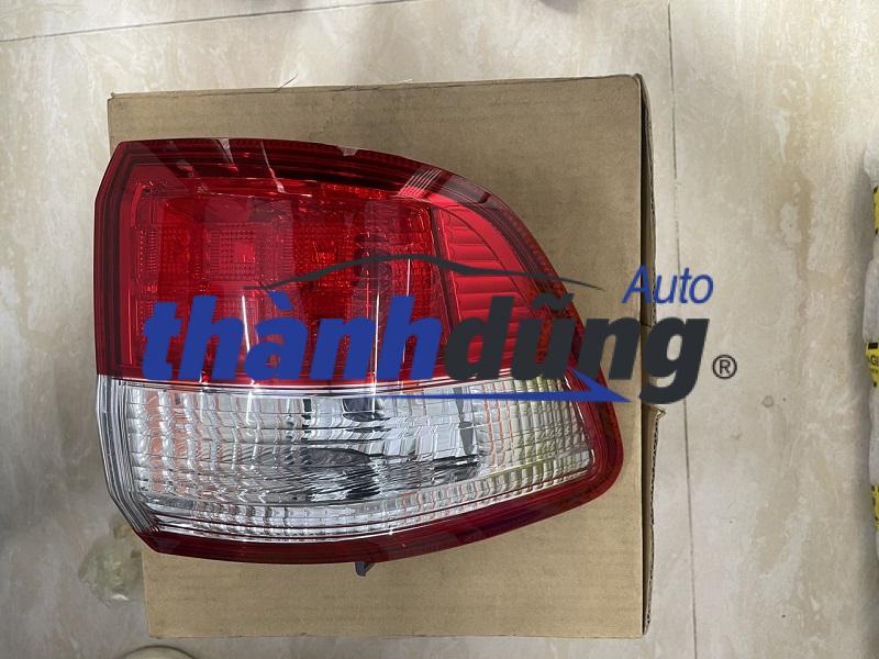 ĐÈN HẬU NGOÀI TOYOTA FORTUNER 2011