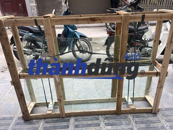 KÍNH CHẮN GIÓ MITSUBISHI LANCER