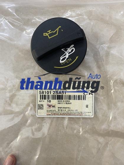 NẮP CHÂM NHỚT KIA CARNIVAL