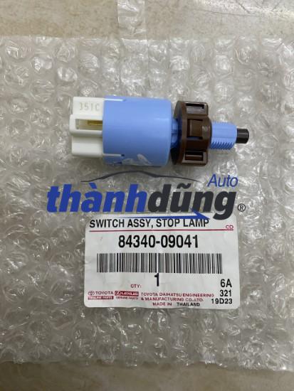 CÔNG TẮC CHÂN PHANH TOYOTA FORTUNER
