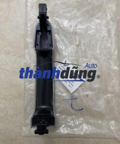 TAY MỞ CỬA NGOÀI TRƯỚC TRÁI VINFAST VF34