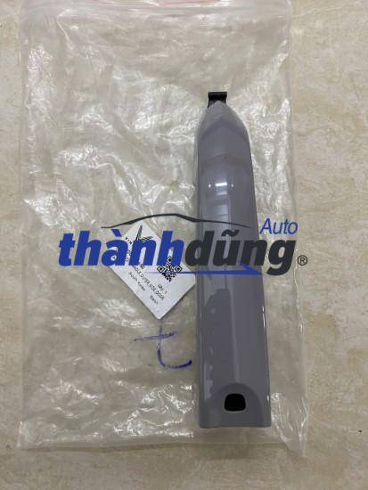 TAY MỞ CỬA NGOÀI TRƯỚC TRÁI VINFAST VF34