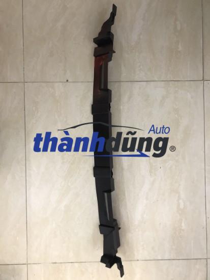 ỐP DƯỚI KÉT NƯỚC FORD EVEREST