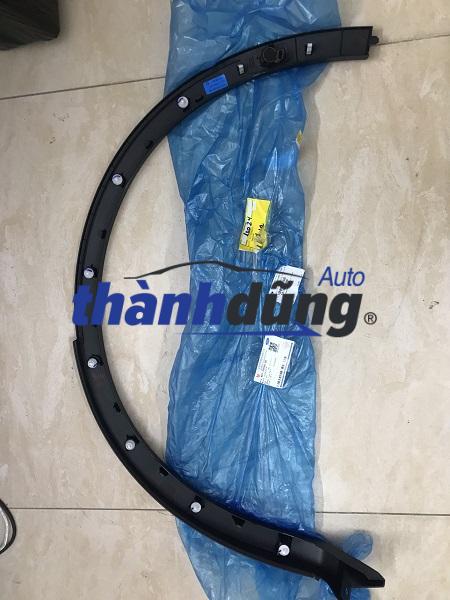 ỐP CUA LỐP PHẢI FORD TERRITORY