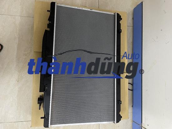 KÉT NƯỚC TOYOTA VENZA 2010